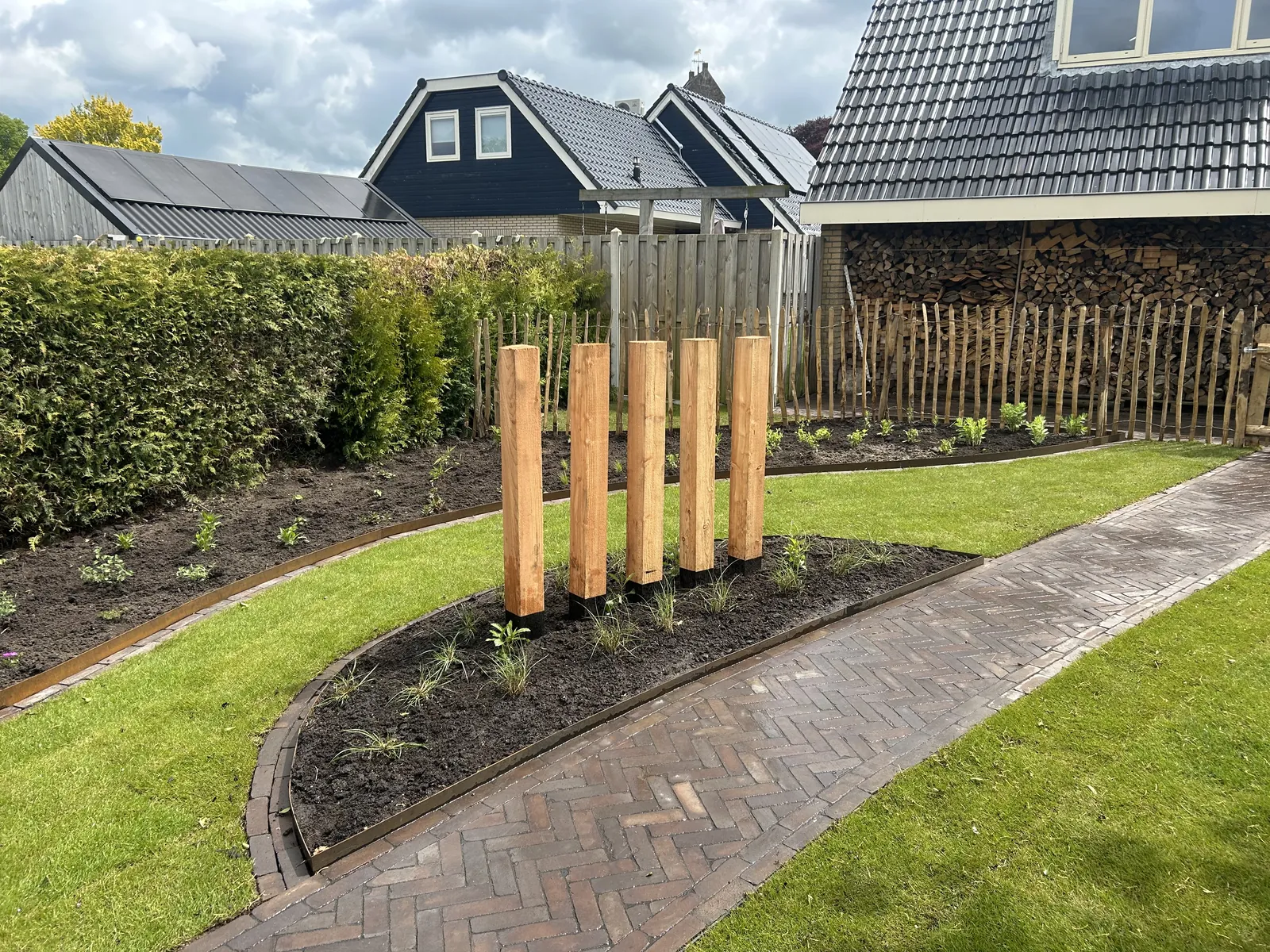 Achtertuin met keramisch terras — foto 5