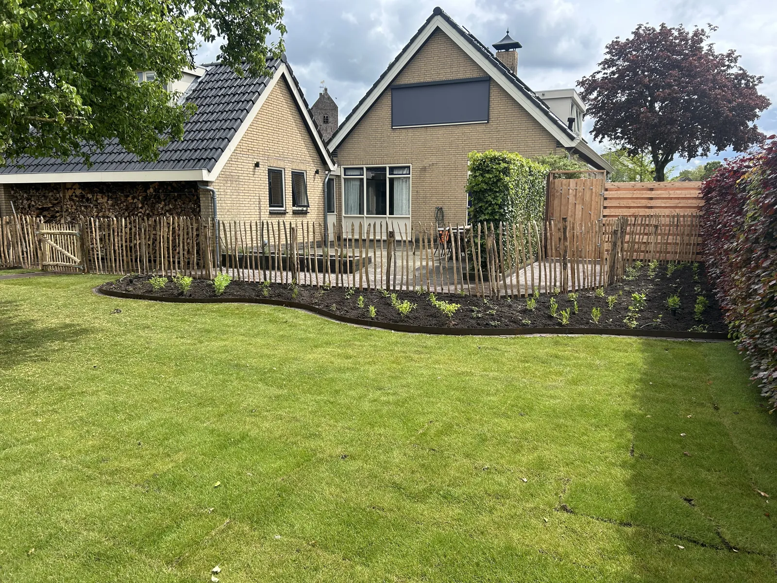 Achtertuin met keramisch terras — foto 4
