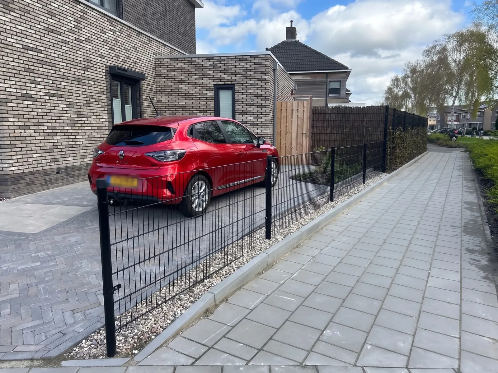 Bestrating, schutting en hekwerk — foto 5