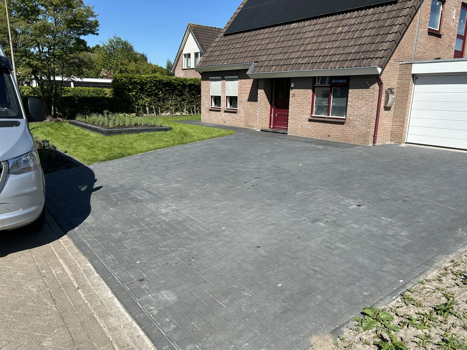 Aanleg voortuin met oprit