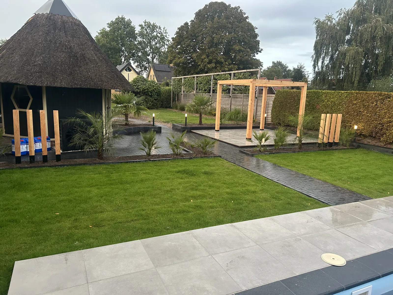 Zwembadtuin met overkapping — foto 3